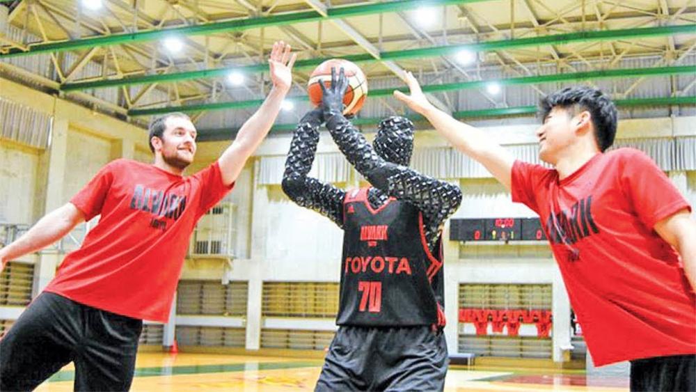 كوكب اليابان يخترق عالم كرة السلة 