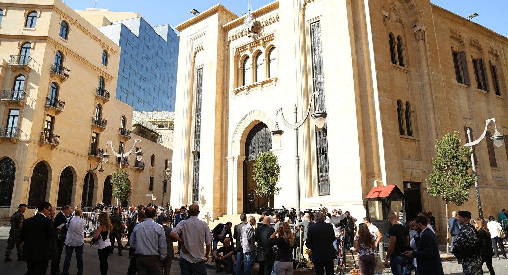 "حزب الله" ينهي مدة تجميد عمل نائبه في البرلمان اللبناني