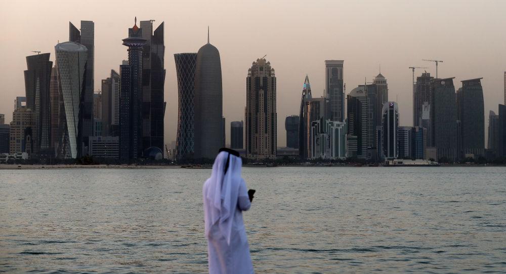 أمير سعودي يشعل "تويتر" بهجوم جديد على قطر