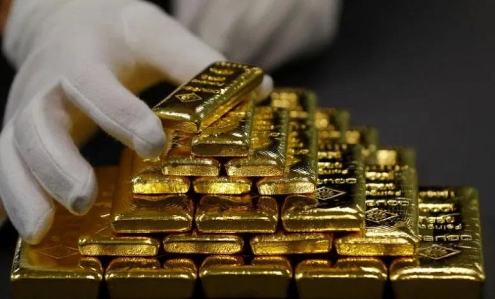 مع صعود الدولار.. الذهب يتراجع 