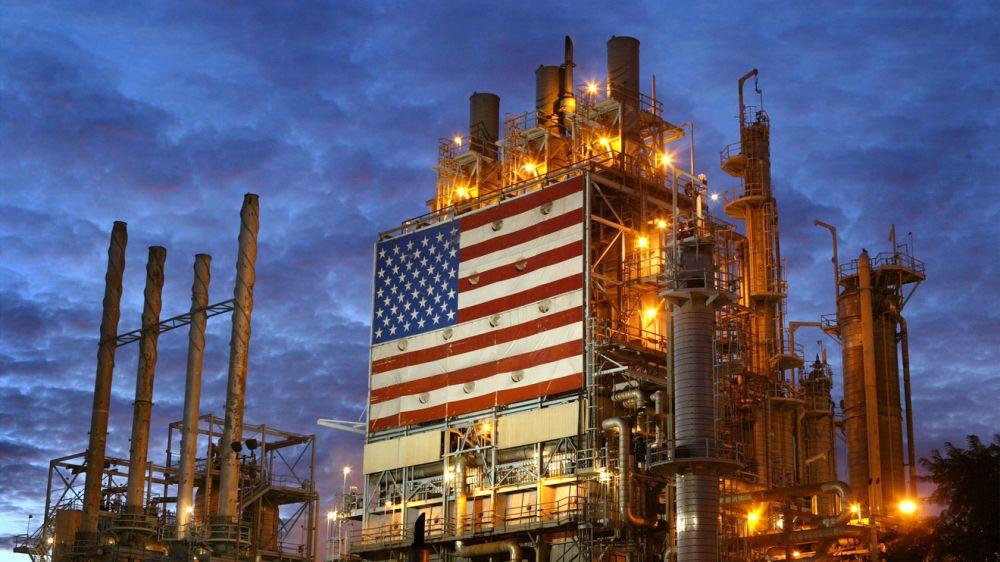 انخفاض تاريخي في النفط الأمريكي