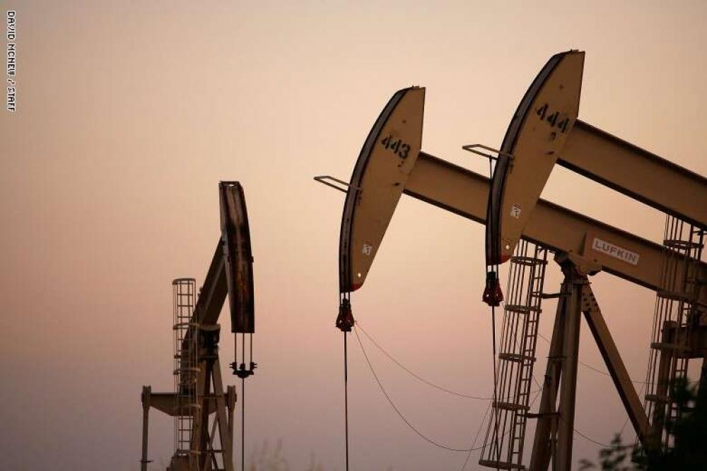 لماذا هبطت عقود النفط الأمريكي إلى مستويات غير مسبوقة؟