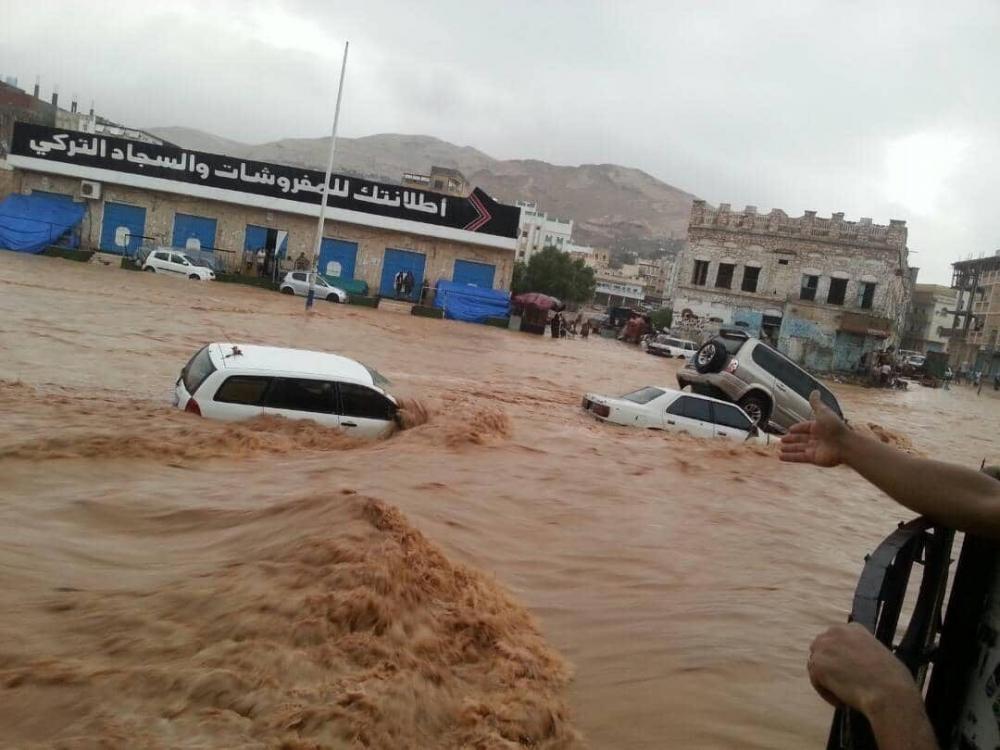 السيول تغرق عدن اليمنية.. وتحولها إلى مدينة "منكوبة"