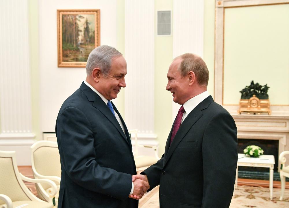 مباحثات "إسرائيلية" روسية حول سوريا.. ما القصة؟ 