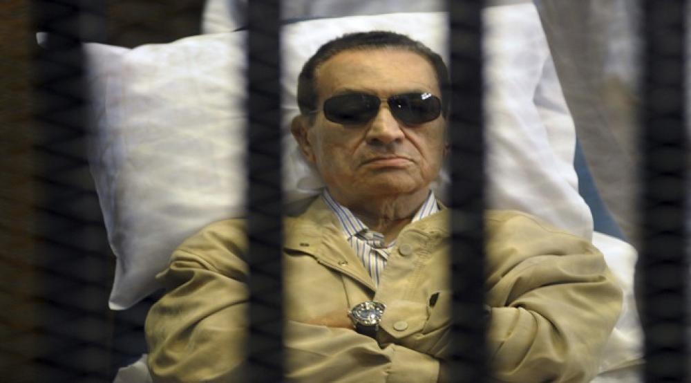 مصير "مرسي" في عهدة "مبارك"
