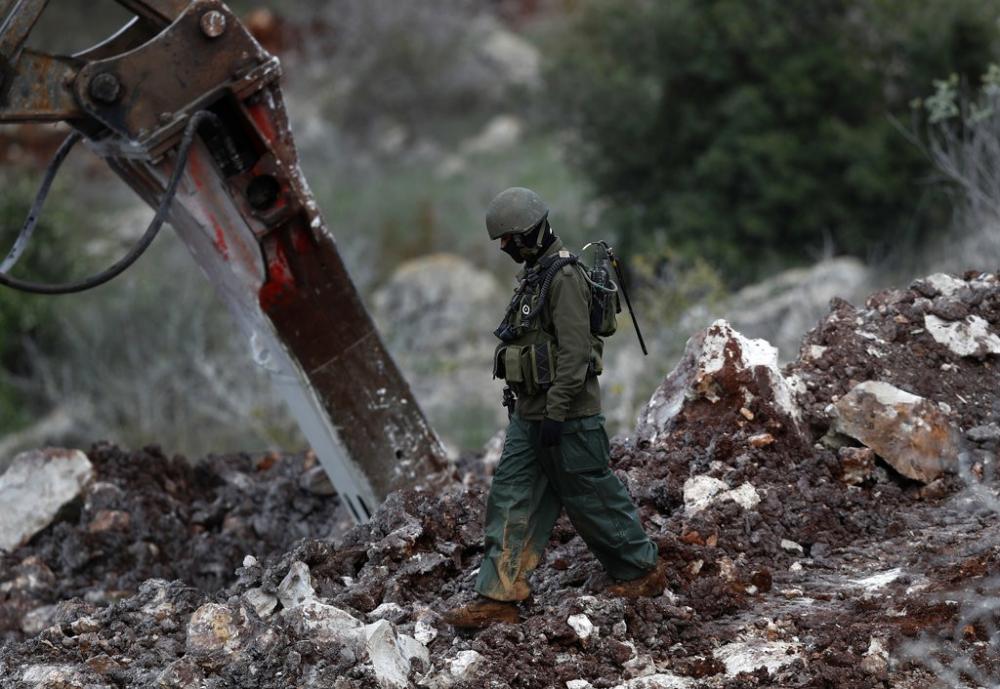 الاحتلال الإسرائيلي يسدّ أنفاق حزب الله