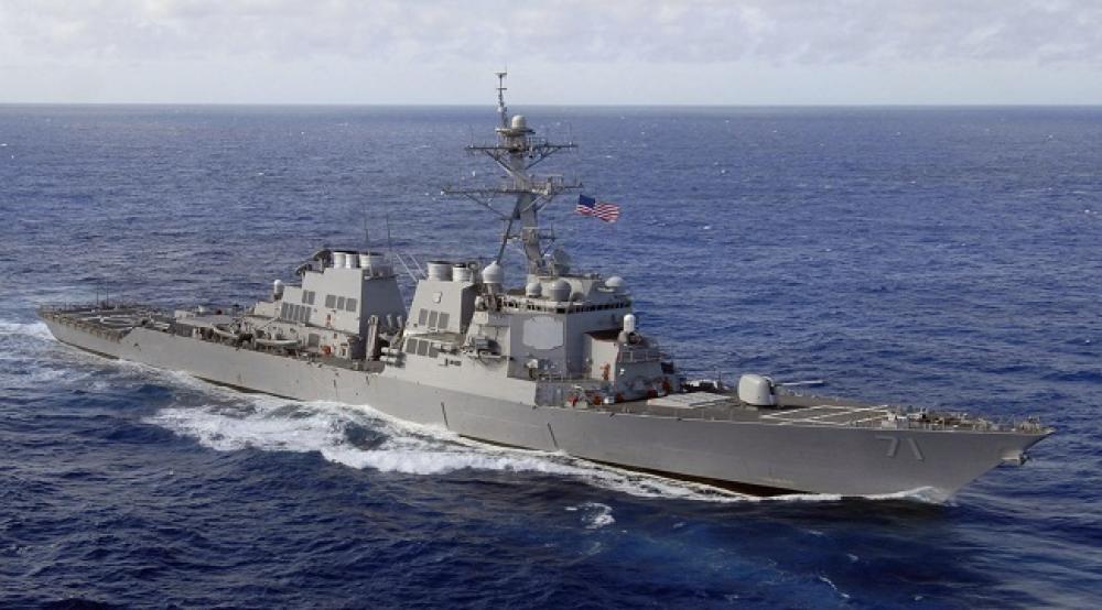 سفينة صاروخية أمريكية تستفز قاعدة أسطول المحيط الهادئ الروسي