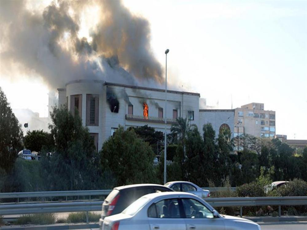 داعش يتبنى الهجوم على مقر الخارجية الليبية