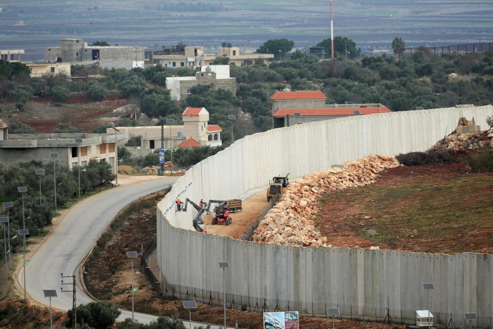 إسرائيل تسعى لنقل الاشتباك من سوريا إلى لبنان