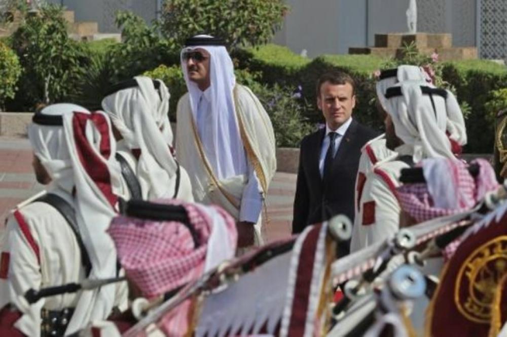 "ماكرون" رفض هدايا أمير قطر