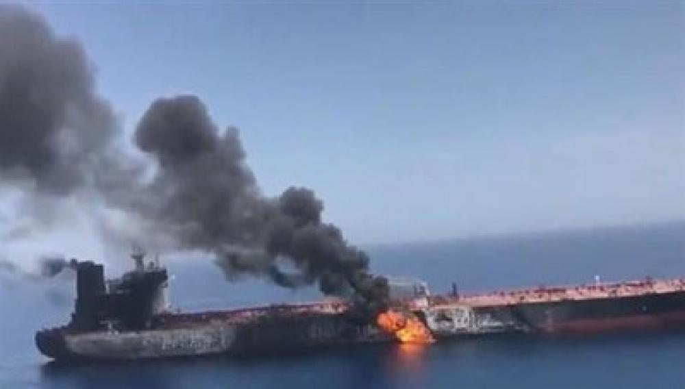 تفجير ناقلة نفط بريطانية في ميناء جدّة السعودي
