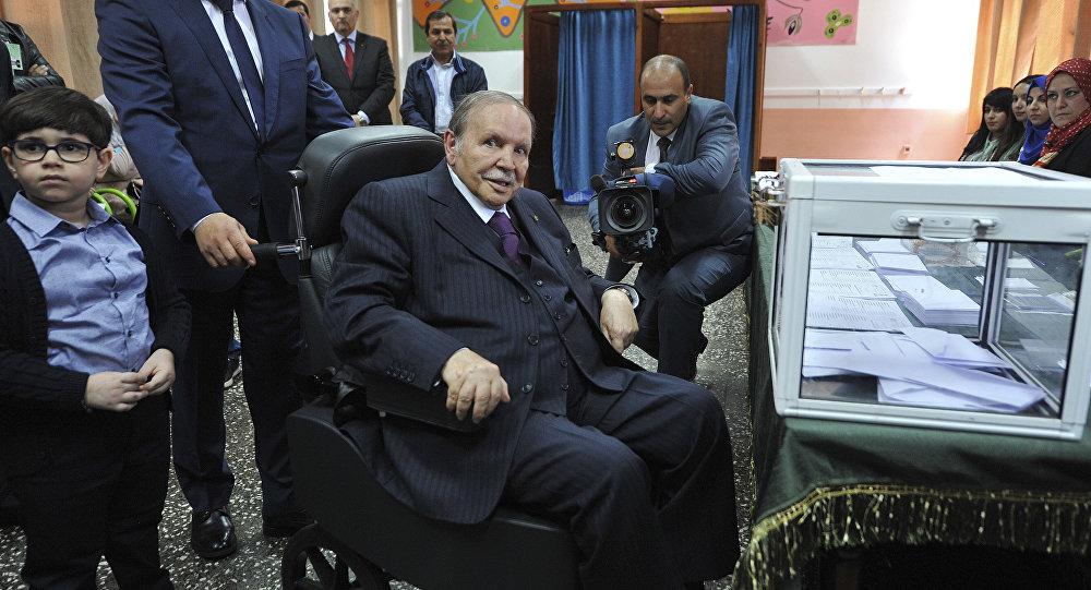 بوتفليقة يطلب المساعدة في حكم الجزائر