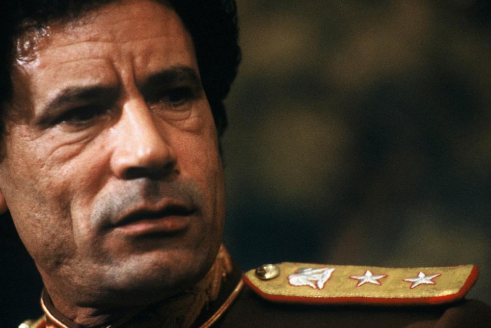 القذافي ولغز الاتصال الذي قتله