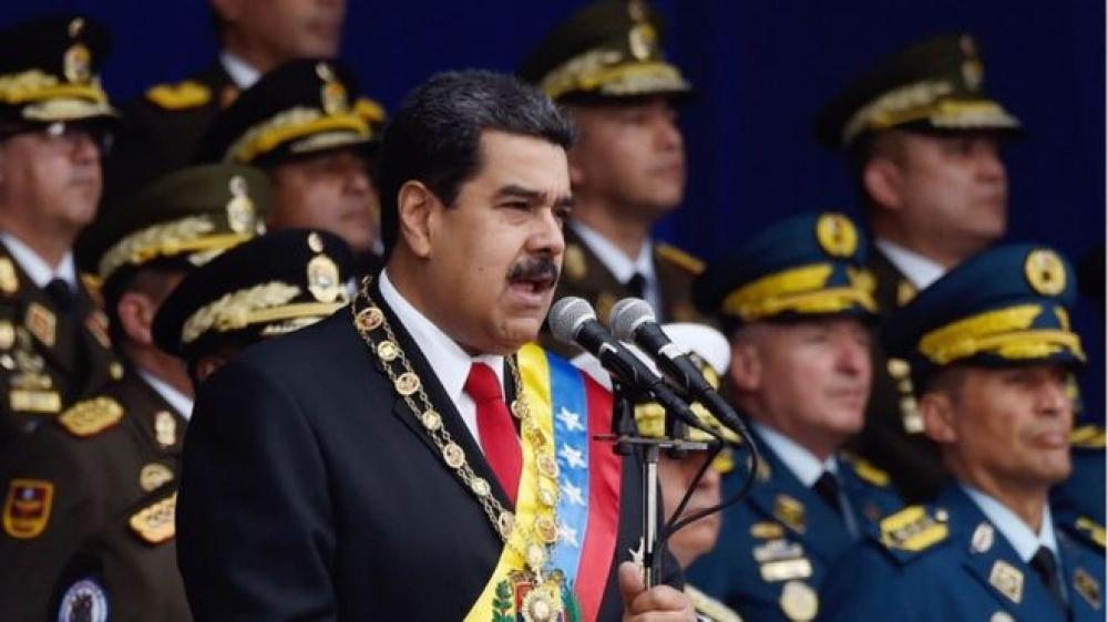 ضابط فنزويلي يعلن انشقاقه عن مادورو