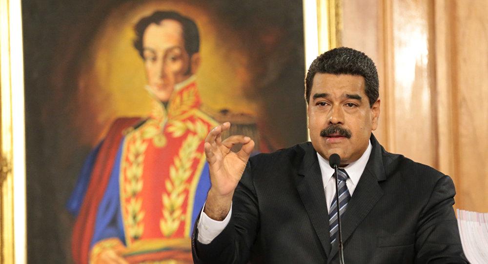 "مادورو" يتهم "واشنطن" بسرقة المليارات