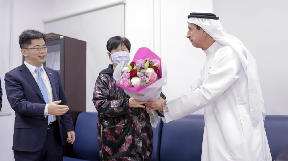  الإمارات تعلن شفاء أول حالة مصابة بفيروس كورونا 