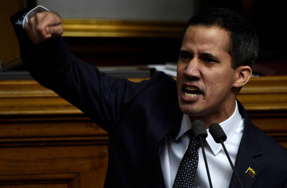 رئيس البرلمان الفنزويلي يهدد بتولي السلطة بالقوة