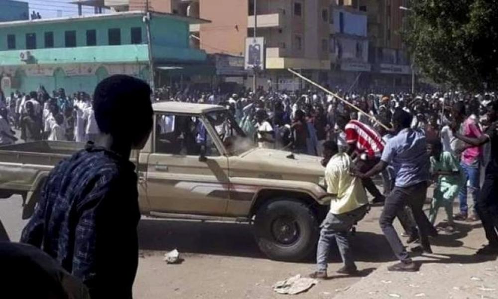 الأمن السوداني يُطلق النار على المحتجين