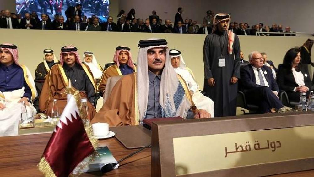 الأمير القطري يغادر القمة العربية في بيروت