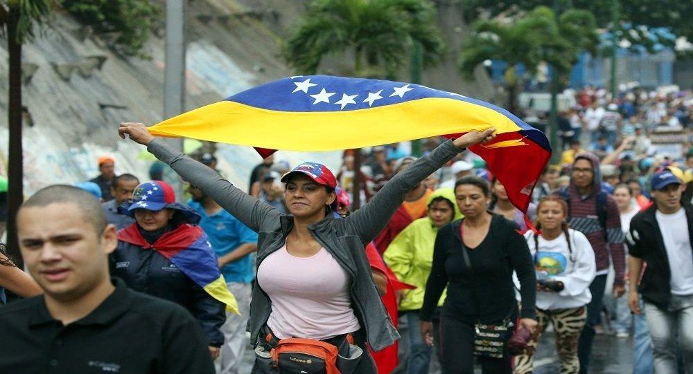 94 قاصر موقوف في احتجاجات فنزويلا