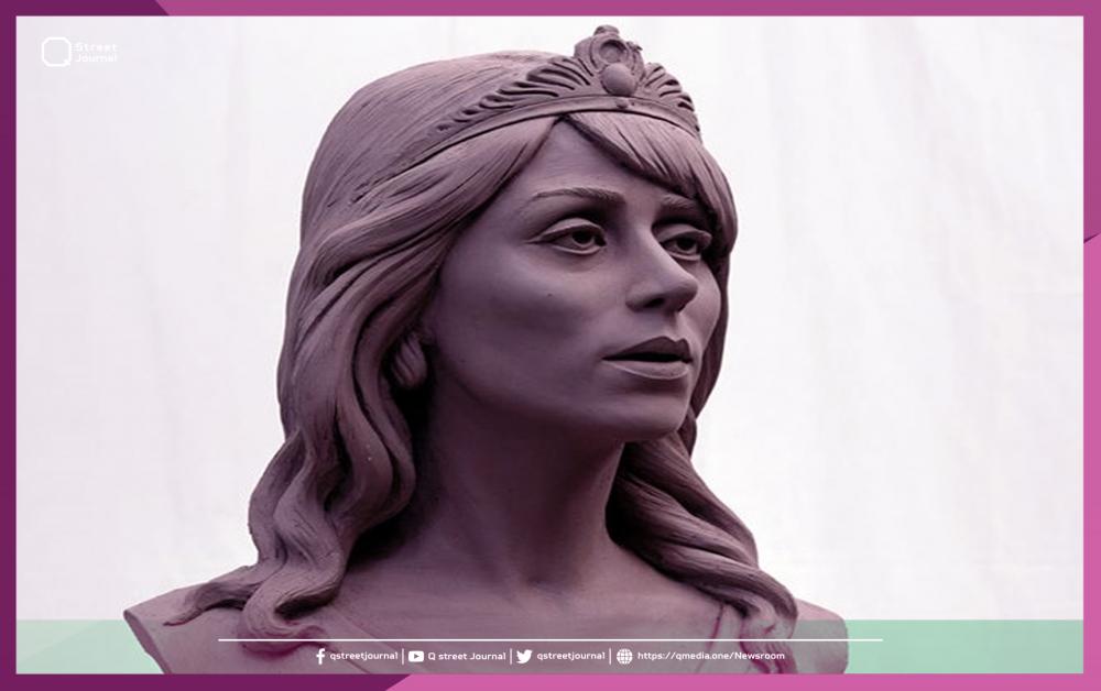 نحات مصري يهدي تمثالاً للمطربة اللبنانية فيروز
