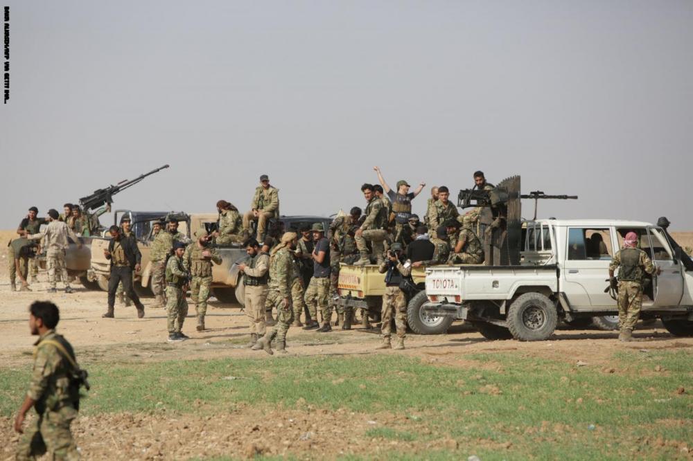 ألف مسلح من ميليشيا "الجيش الوطني" وصل إلى ليبيا.. ومقتل أول مسلح منهم 