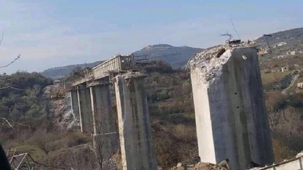 سوريا.. سرقة سكة قطار جنوب غرب إدلب