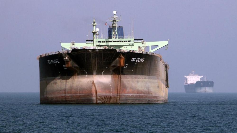 سوريا تكشف عن أمر خطير يحدث لناقلات النفط في البحر الأحمر