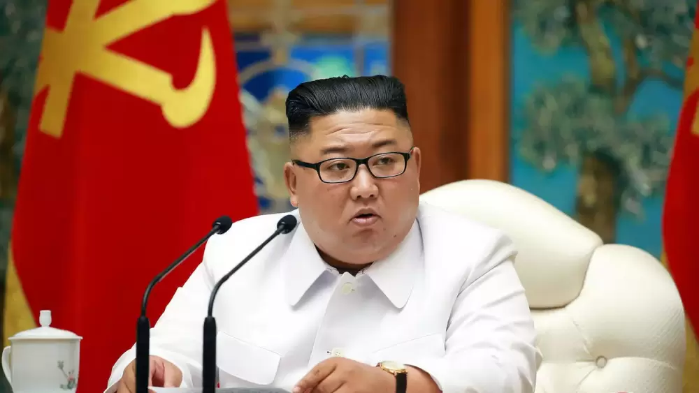 ماذا تعرف عن زعيم كوريا الشمالية «العزيز» كيم جونغ أون؟