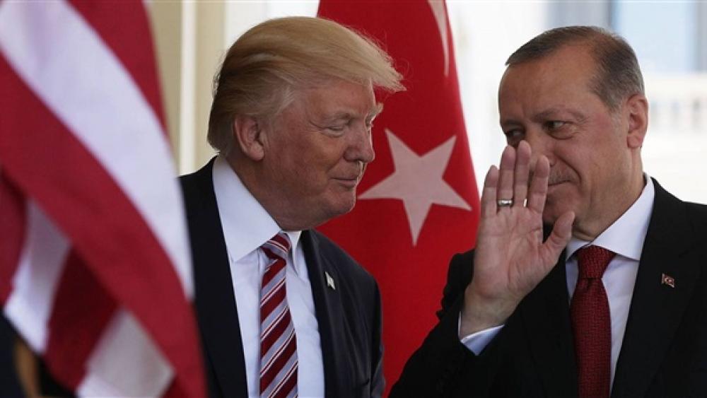 أردوغان يطالب ترامب بإيجاد حل وسط