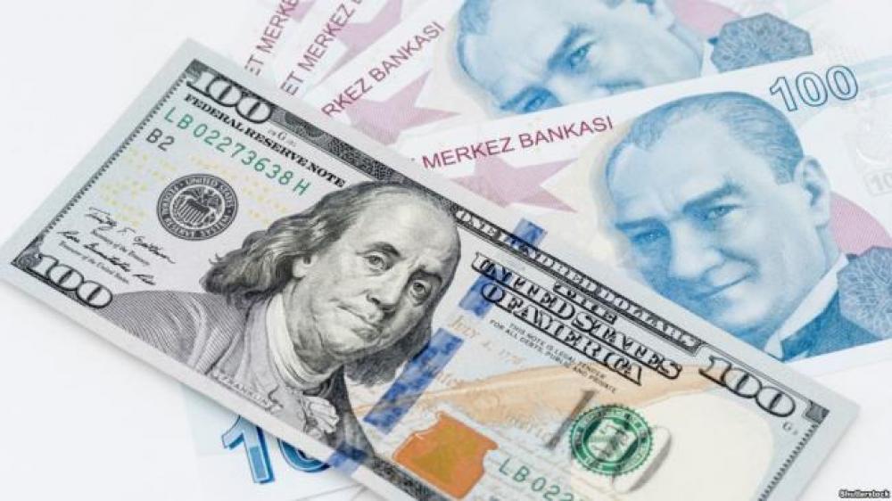 انخفاض جديد لليرة التركية بعد إقالة محافظ المصرف المركزي