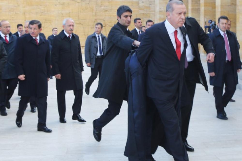 تلاسن واشتباك بين حرس أردوغان وأمن دولة أخرى