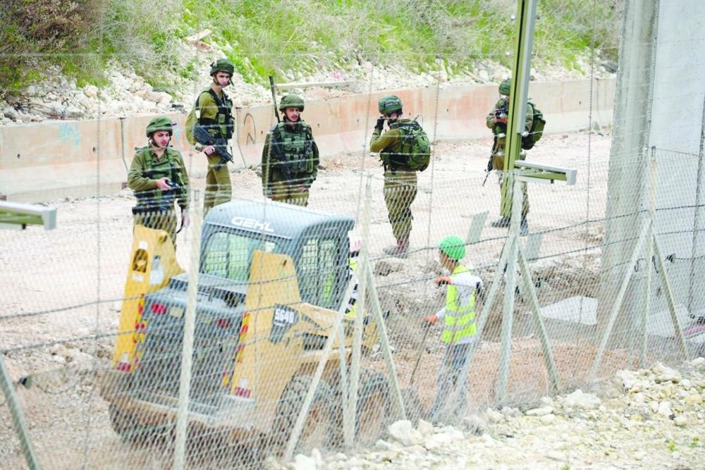 جيش الاحتلال يخترق السياج التقني قرب حدود لبنان