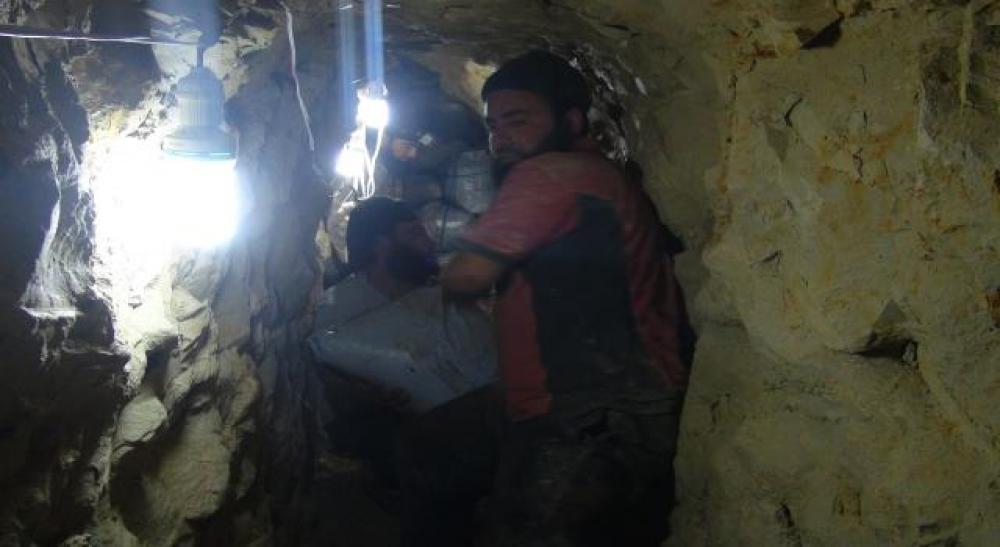 "النصرة" تتسلم 8 حفارات أمريكية الصنع خاصة بحفر الأنفاق 