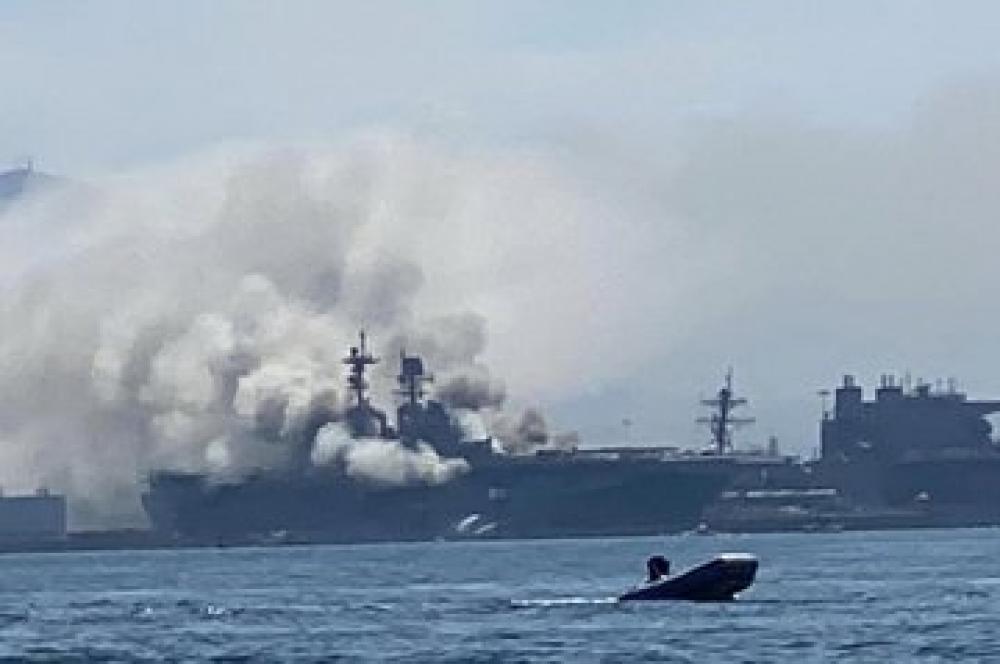 انفجار على متن سفينة حربية أمريكية.. والحصيلة؟