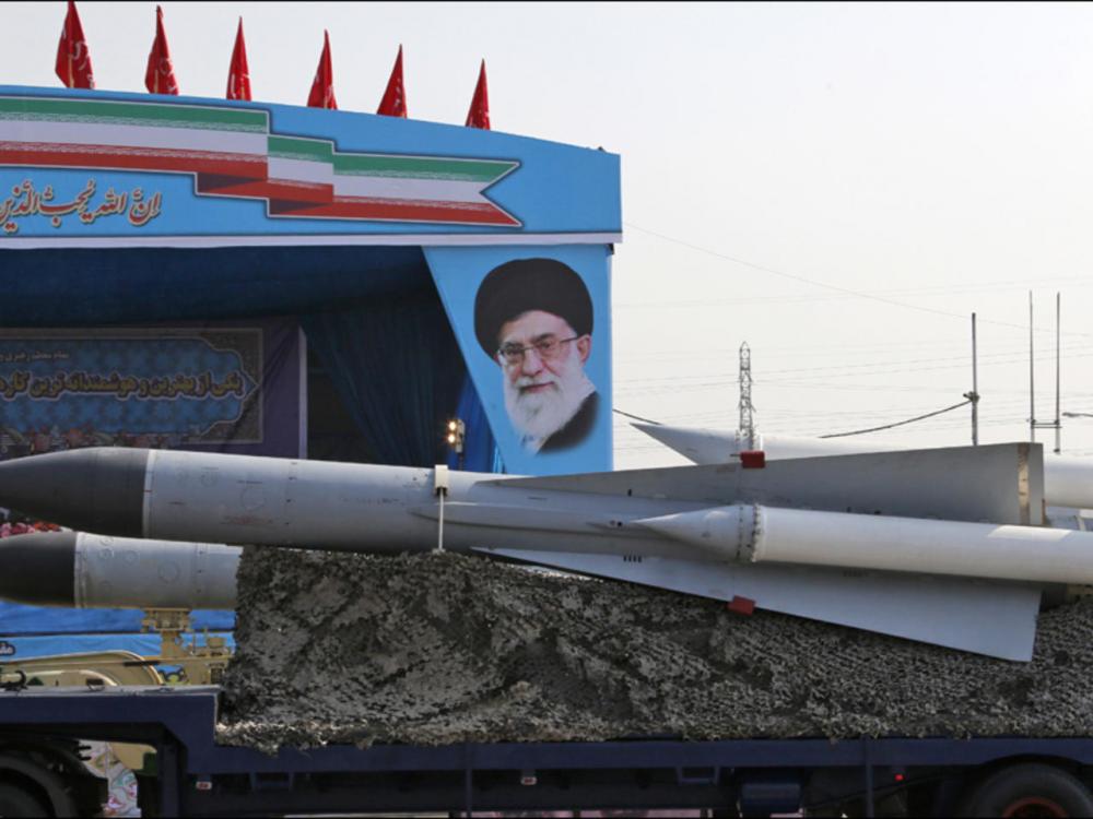 خامنئي يرفض التفاوض مع واشنطن حول برامج إيران البالستية والنووية 