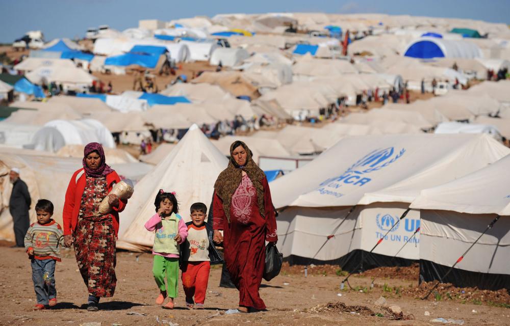 منظمة خيرية تركية تسمم قاطني مخيم في إدلب!