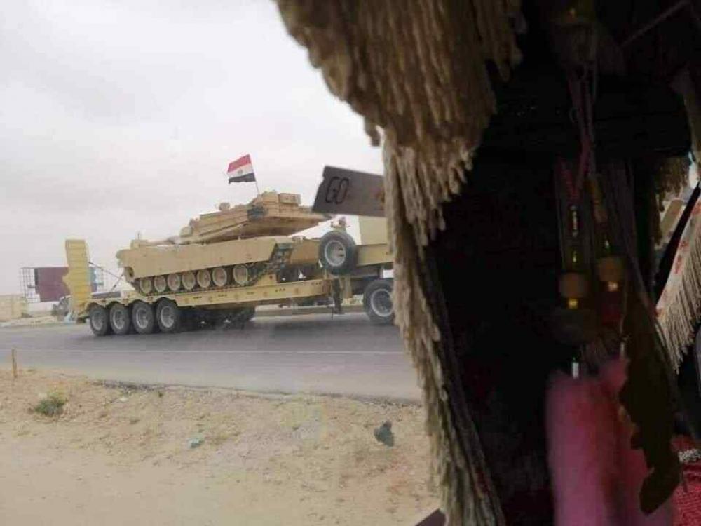 مصر ترسل قوات إلى الحدود مع ليبيا