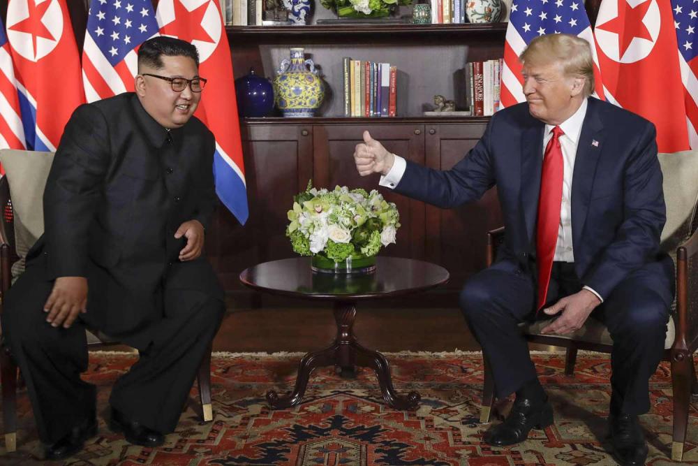 ترامب يمدد العقوبات على كوريا الشمالية 