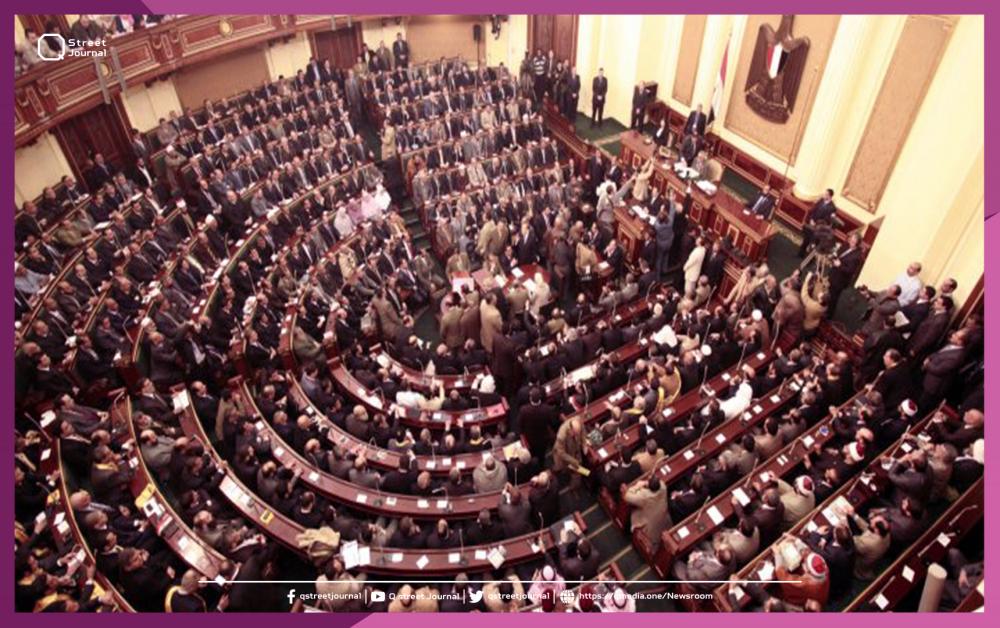 البرلمان المصري يوافق على قانون فصل "موظفي الإخوان"