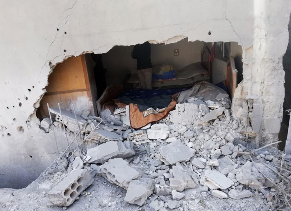 سقوط قذيفة صاروخية على مدينة اللاذقية