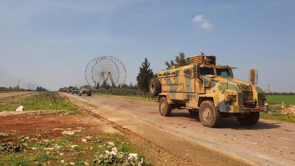 مسلحون يفجّرون مدرعات تركية في إدلب!