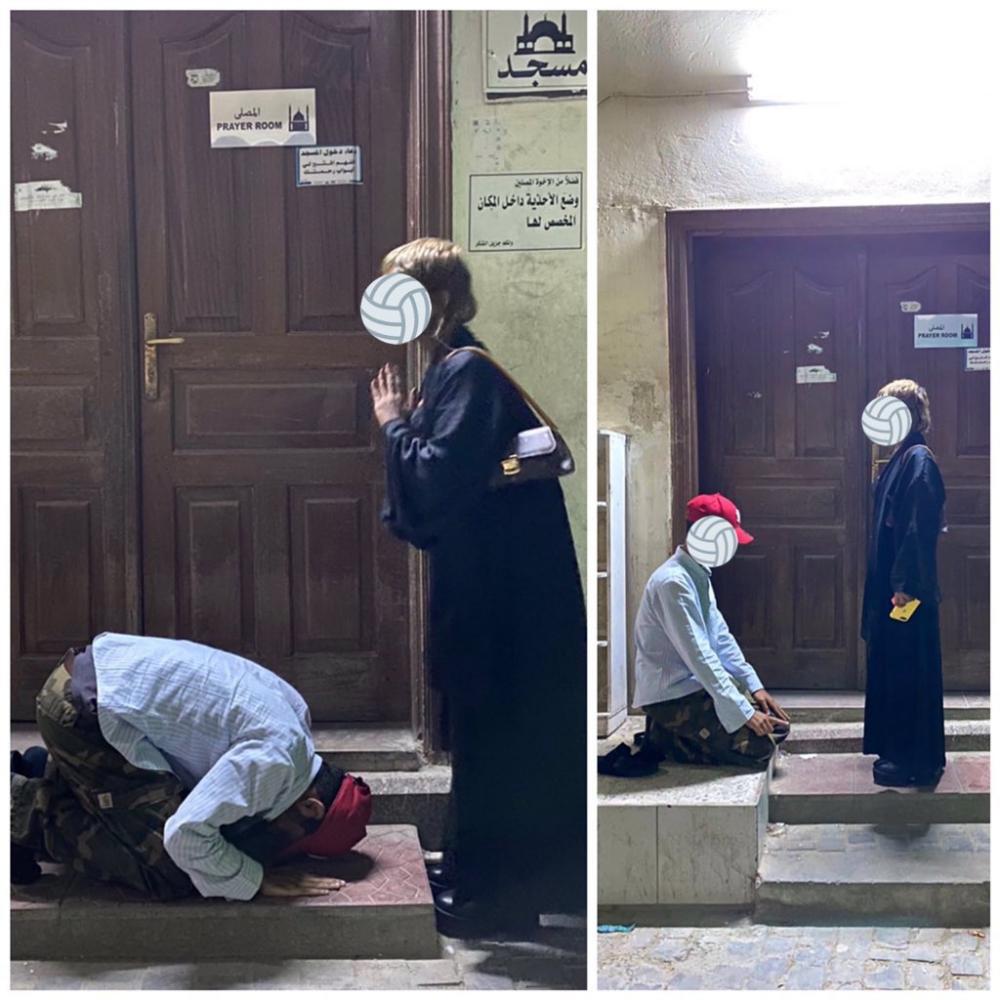 شاب يسجد لفتاة في السعودية أمام أحد المساجد.. ما رأيكم؟