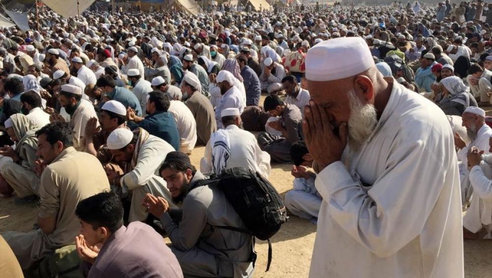 تجمع إسلامي يتسبب بإصابة أكثر من 400 شخص بـ«كورونا» في هذا البلد!