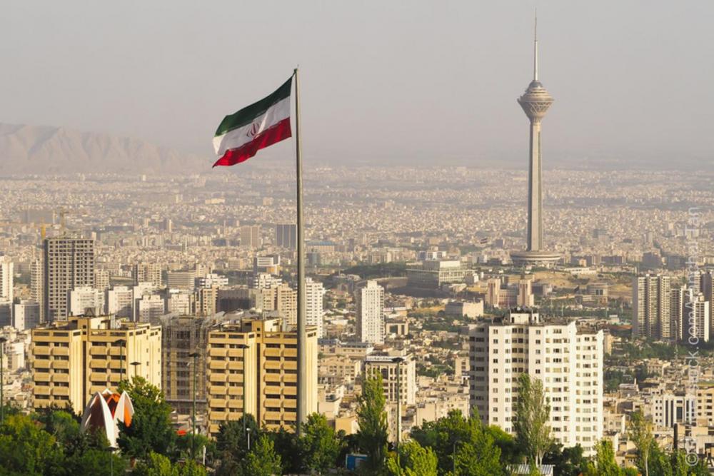 «إيران» تبرئ نفسها وتتهم إسرائيل