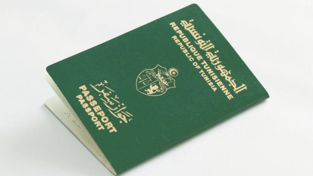  السفارة التونسية في بيروت تبيع جوازات سفر لسوريين !