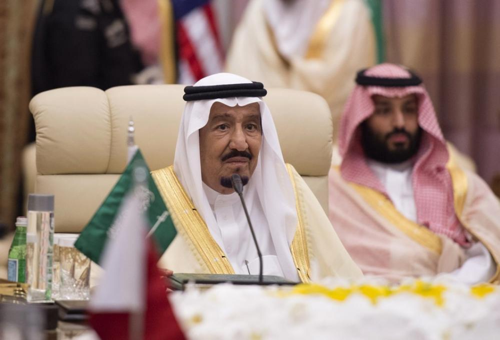 السعودية تستنجد بقمة عربية وخليجية