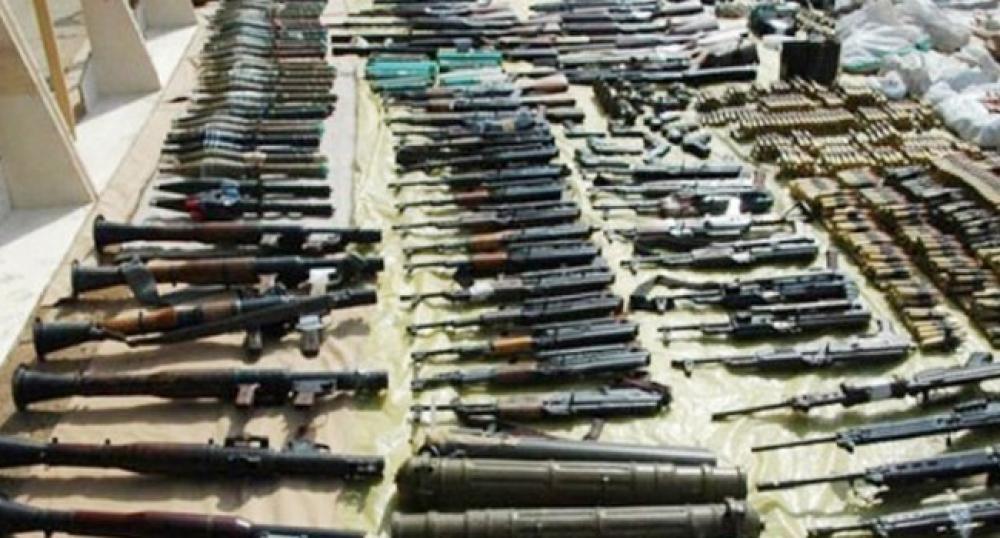 العثور على كميات كبيرة من الأسلحة والذخائر في قرية الكركات بريف حماة