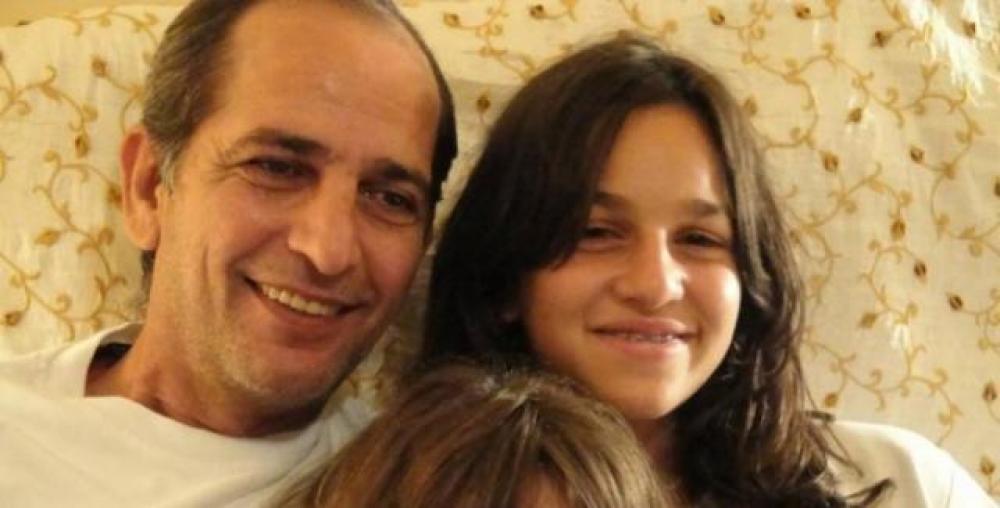 ممثل مصري يكشف: "ابنتي تحولت إلى ذكر"