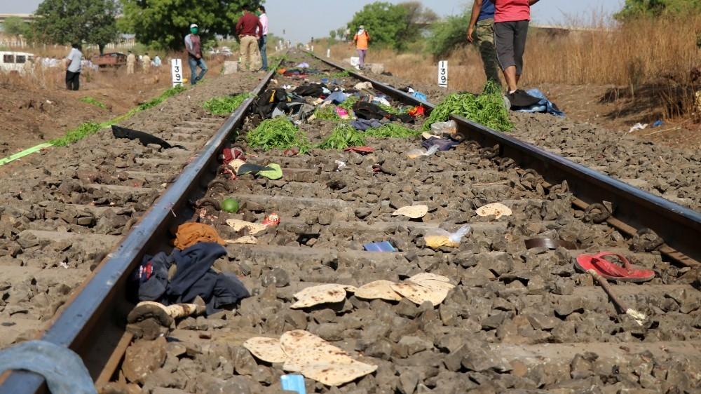حادث مأساوي في الهند.. قطار يدهس 14 عاملاً نائمين على السكة